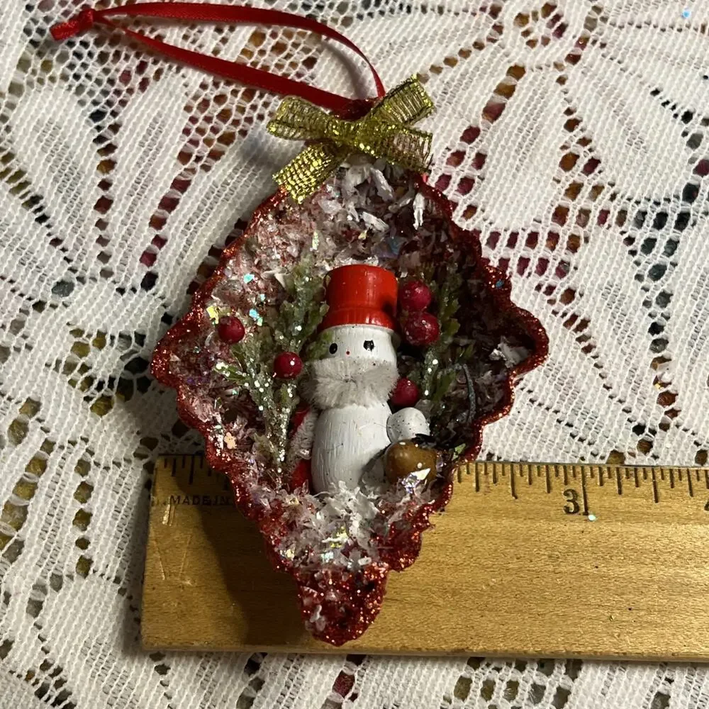 Vintage Diamond Tart Tin Snowman & Mouse Diorama Mid Century Glitter Ornament